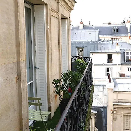 Bed & Breakfast Le Ciel De - Montparnasse & Jardin Du Luxembourg Parigi